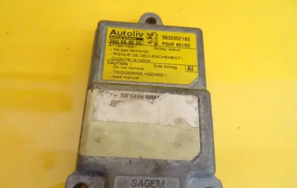 Peugeot 306 Airbag control unit/module 550589500