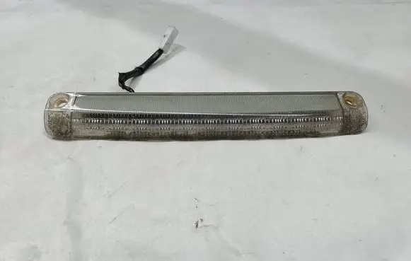Lexus RX 330 - 350 - 400H Third/center stoplight 12V28W