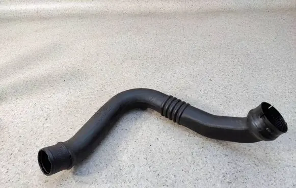 Intercooler hose/pipe