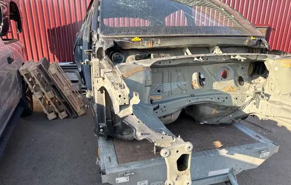 Volvo C40 Front quarter panel 