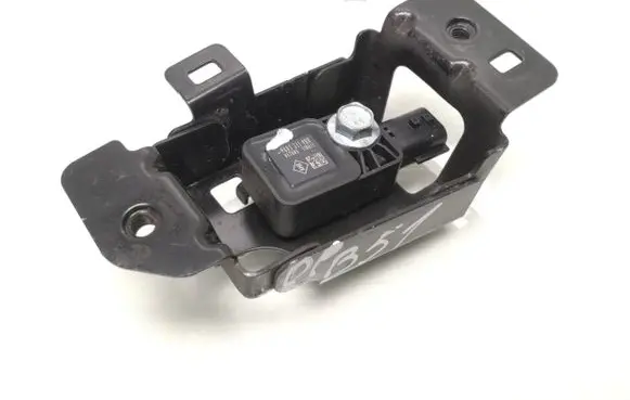 Renault Megane III Airbag deployment crash/impact sensor 988333198R 047005110111 C5317r300