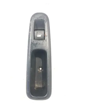 Peugeot 5008 Electric window control switch 96759764