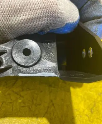 Volkswagen Golf VI Tailgate exterior lock 