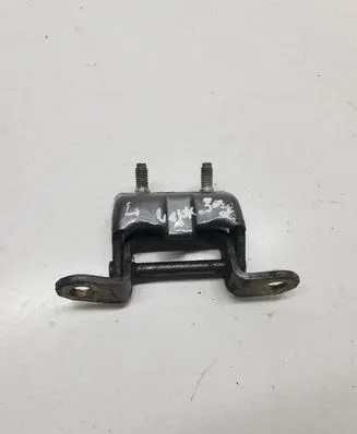 Nissan Qashqai Rear door upper hinge