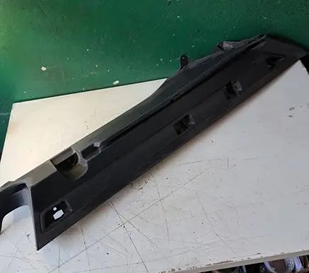 Skoda Superb B6 (3T) Parcel shelf load cover mount bracket 3T9867762