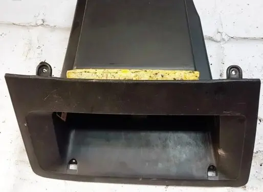 Glove box