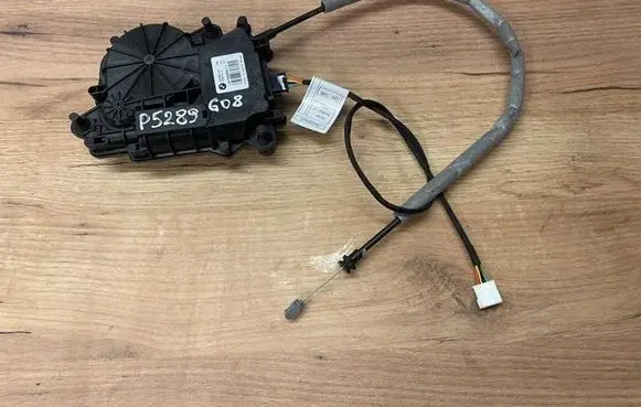 BMW iX3 G08 Tailgate/trunk/boot lift motor UA738356111
