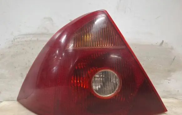 Ford Mondeo Mk III Rear/tail lights 6S711405A