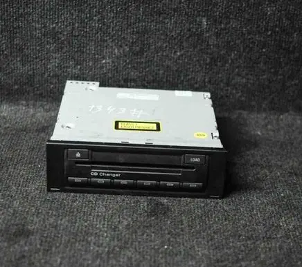 Skoda Octavia Mk2 (1Z) CD/DVD changer 1Z0035111A