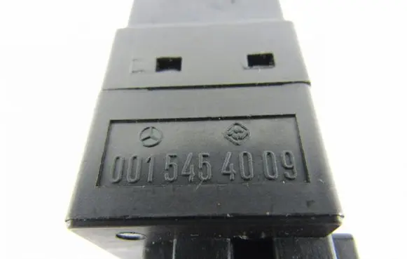 Mercedes-Benz E W211 Brake pedal sensor switch 0015454009