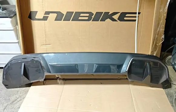 BMW i4 Rear bumper lower part trim 8096492 212481007400