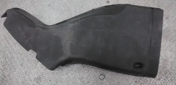 Audi A4 S4 B6 8E 8H Air intake duct part 8E0129618D