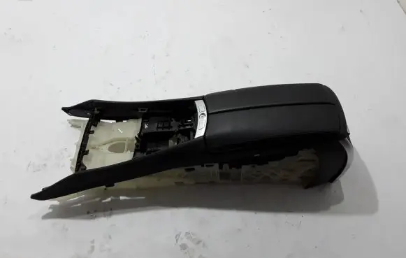 BMW 5 GT F07 Armrest 9142136