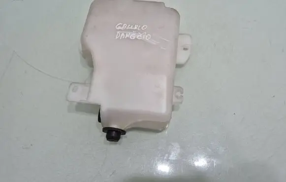 Mitsubishi Pajero Windshield washer fluid reservoir/tank 060351507