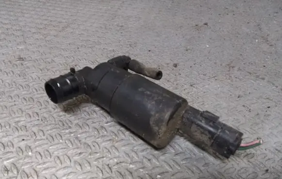 Peugeot 107 Windscreen/windshield washer pump 9632984980