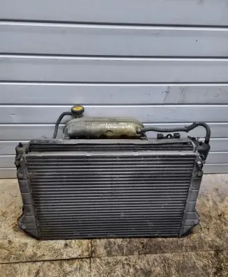 Toyota Corolla Verso AR10 Radiator set 4227500310
