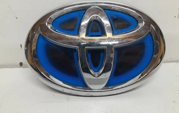 Toyota Yaris Manufacturer badge logo/emblem 753010D130 753110D170