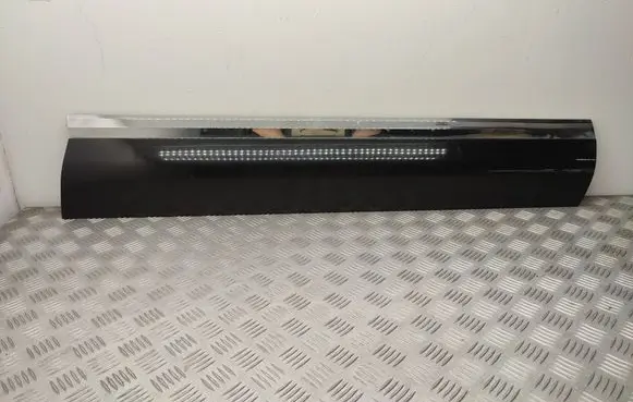 Volkswagen Touareg II Front door trim (molding) 7P6854940H