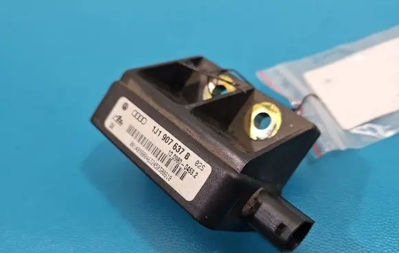Audi A3 S3 8L ESP acceleration yaw rate sensor 1J1907637B IMPRK1542938