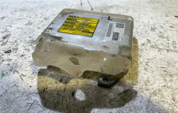 Toyota Land Cruiser (J120) Airbag control unit/module 8917060130 1523006181 02618107ZT3