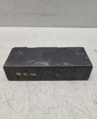 Mercedes-Benz E W124 Light module LCM 1265420032