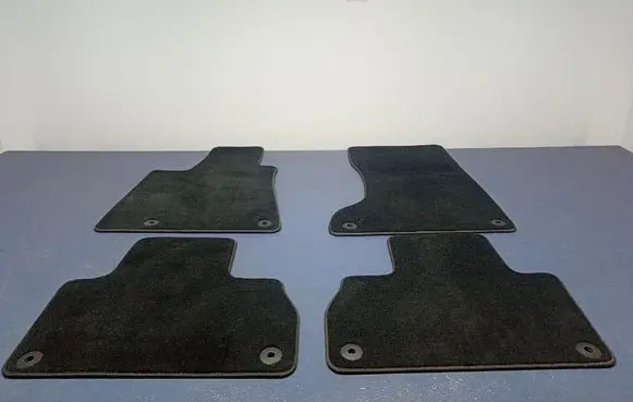 Maserati Levante Front floor carpet liner 670084298