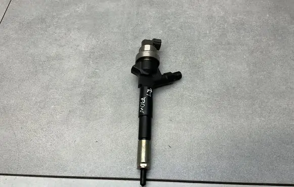Opel Mokka Fuel injector 55567729