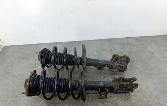 Hyundai i40 Front shock absorber/damper 546513Z130
