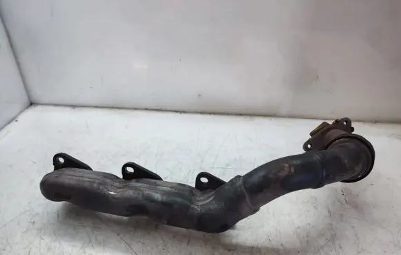 Jeep Grand Cherokee (WK) Exhaust manifold