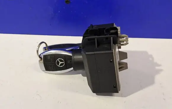 Mercedes-Benz GL X166 Ignition lock A1669052801