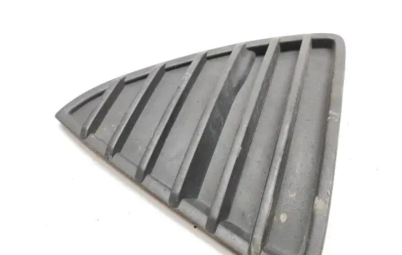 Ford Focus Front bumper lower grill BM5117K947A D2A3B