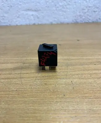 BMW 5 E60 E61 Other relay 61366901469 F4274