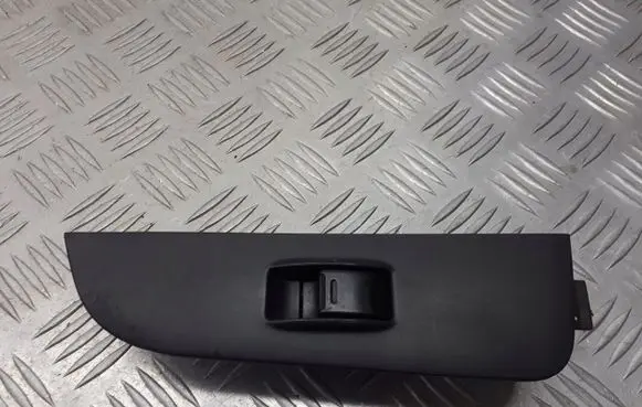 Toyota Corolla E110 Electric window control switch