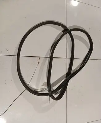 Hyundai ix35 Rubber seal front coupe door