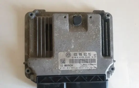 Volkswagen Touran I Engine control unit/module 03G906021MJ