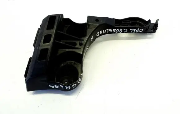 Opel Crossland X Rear bumper mounting bracket 39097401
