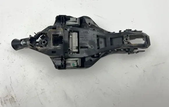 Land Rover Discovery Sport Rear door exterior handle/bracket FK72224A82AA BJ32224N02