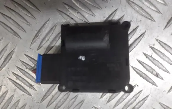 Audi A6 Allroad C6 A/C air flow flap actuator/motor 0133801359