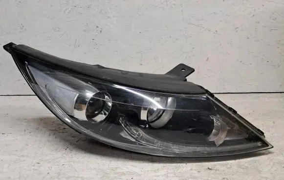 KIA Sportage Headlight/headlamp 921023U290 UR29A07550 01130406