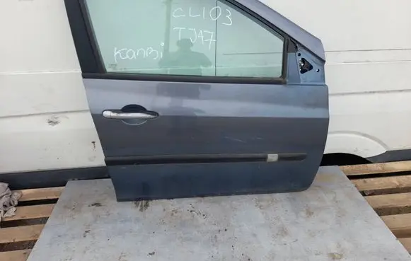 Renault Clio III Front door 36B2