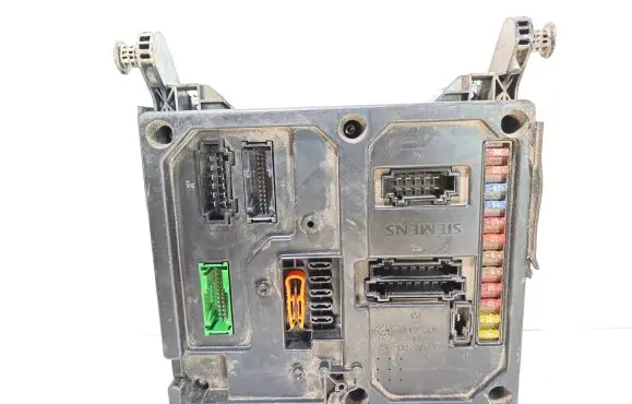 Volkswagen Sharan Fuse module 7M3962258M