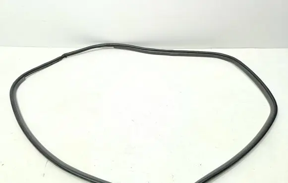 Toyota Prius+ (ZVW40) Rubber seal rear door 
