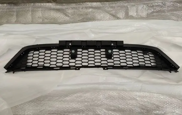 MG ZS Front bumper lower grill 106288332