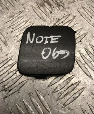 Nissan Note (E11) Front tow hook cap/cover 622A09U040