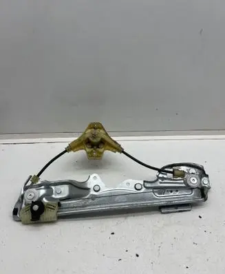 Renault Megane IV Rear window lifting mechanism without motor 827200258R AS1S2X C45986105