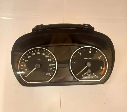 BMW 1 E81 E87 Speedometer (instrument cluster) 9187046 100275200 102495293