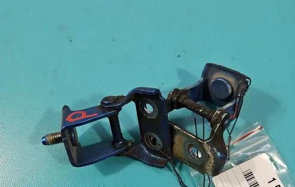Suzuki Celerio Tailgate/trunk/boot hinge IMPRK1588056