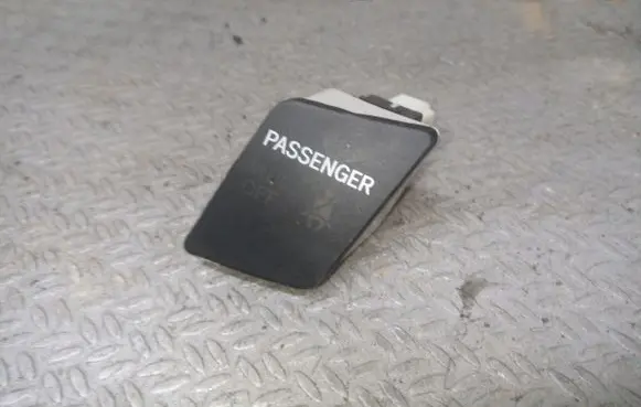 Toyota Yaris Passenger airbag on/off switch 839500D010