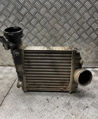 Skoda Superb B5 (3U) Intercooler radiator 3B0145805J