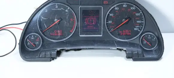 Audi A4 S4 B7 8E 8H Speedometer (instrument cluster) 8E0920950F